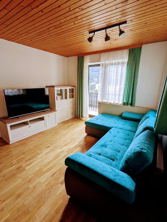 Apartments Zakrasnik Škofja Loka エクステリア 写真